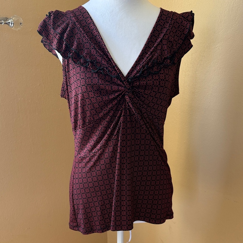 Susan Lawrence Black and Red Patterned Blouse